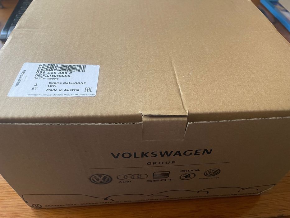 Корпус масляного фильтра Audi 3.0 tdi 2010-2015 Touareg 059115389P
