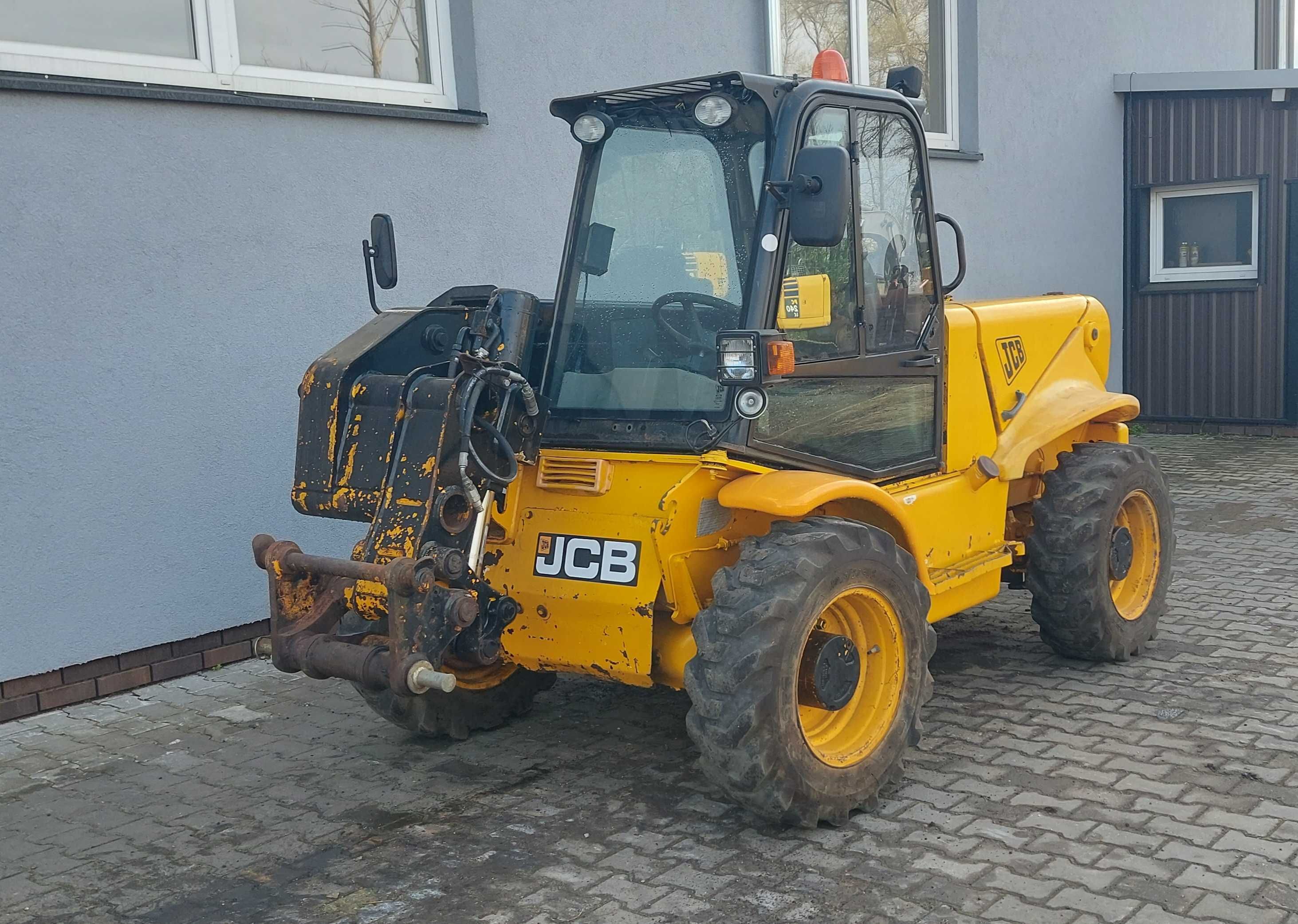 JCB 520-50 Mała Wąska Niska Do Ciasnych Pomieszczeń