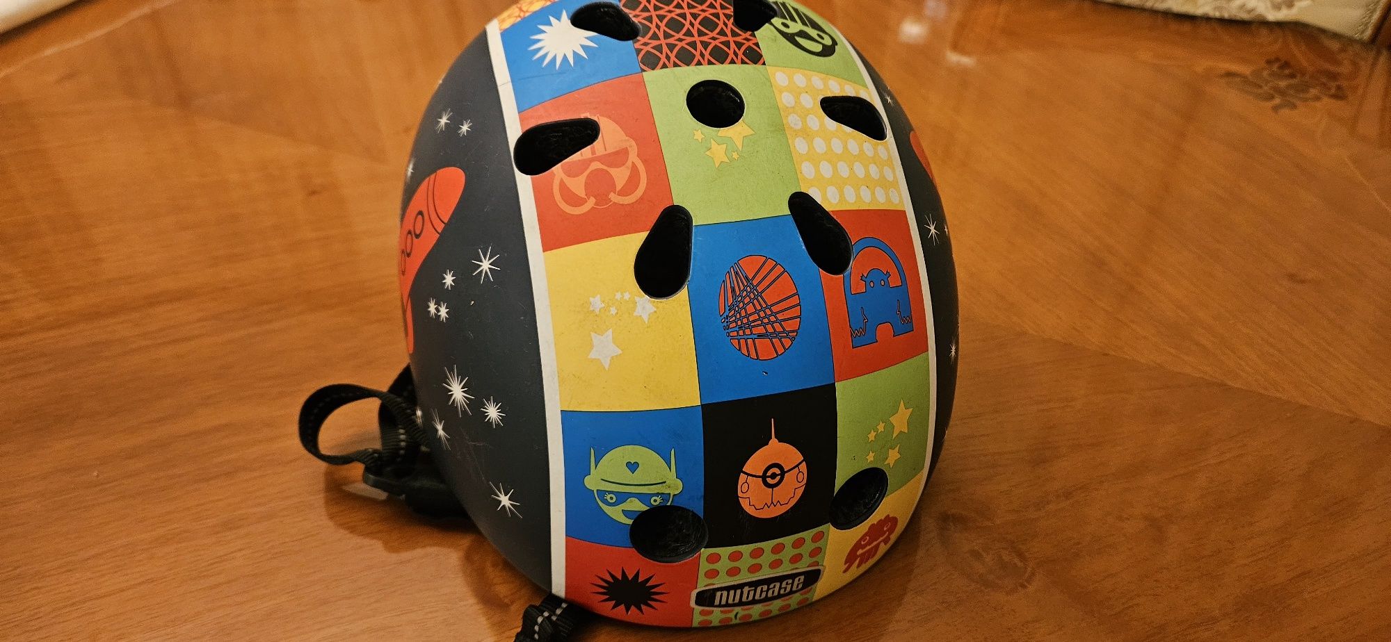 шлем Nutcase Little Nutty Space Cadet Matte Street