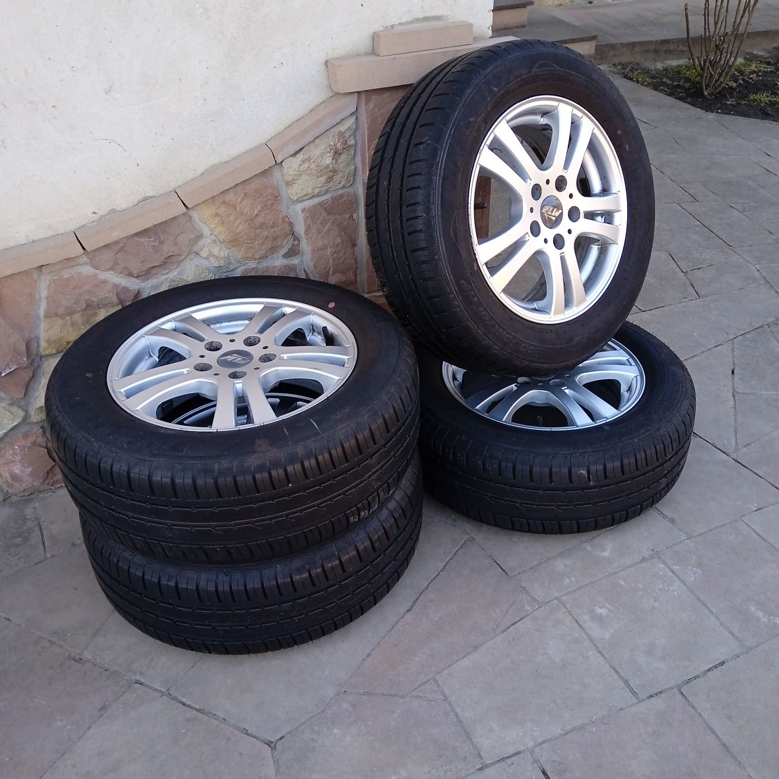 Диски 5/112 R15 + літня резина 205/60 R15