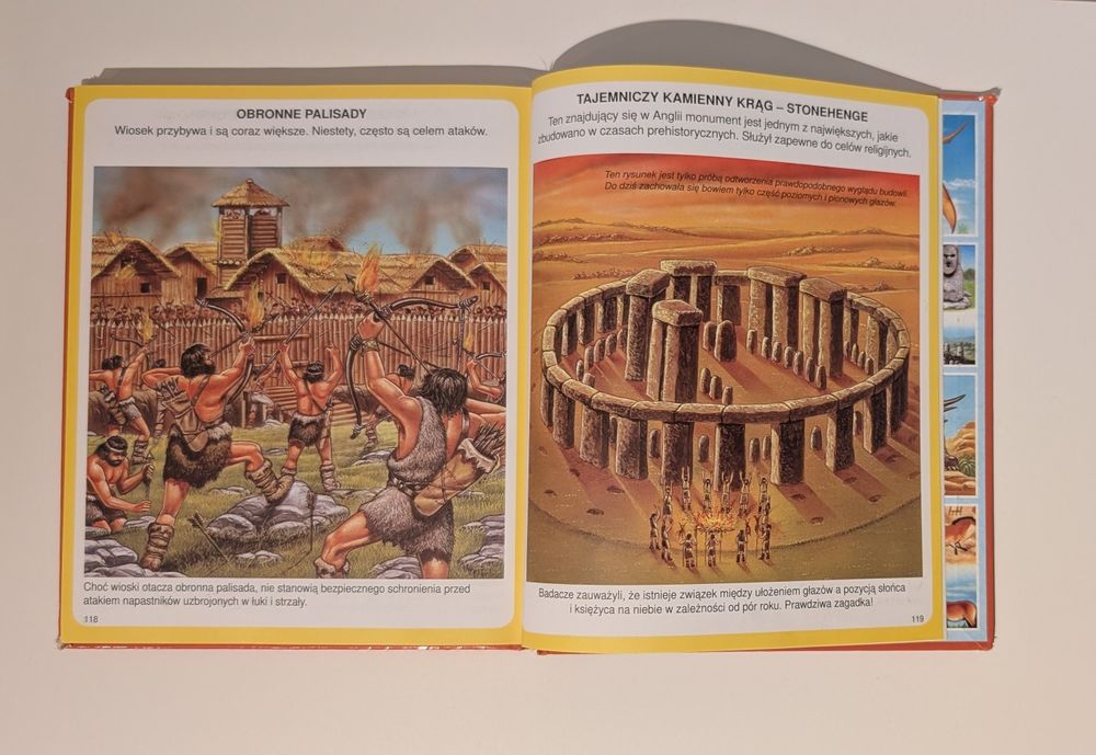 Świat w obrazkach Dinozaury i prehistoria książka dla dzieci