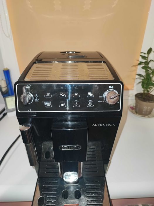 Кавомашина Delonghi Autentica