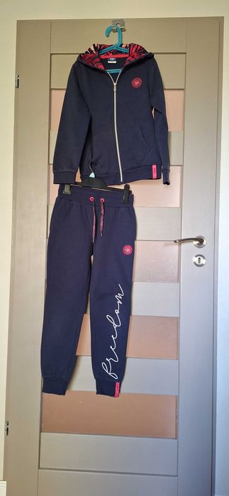 Dresy komplet bluza spodnie roz. 146 BEJO