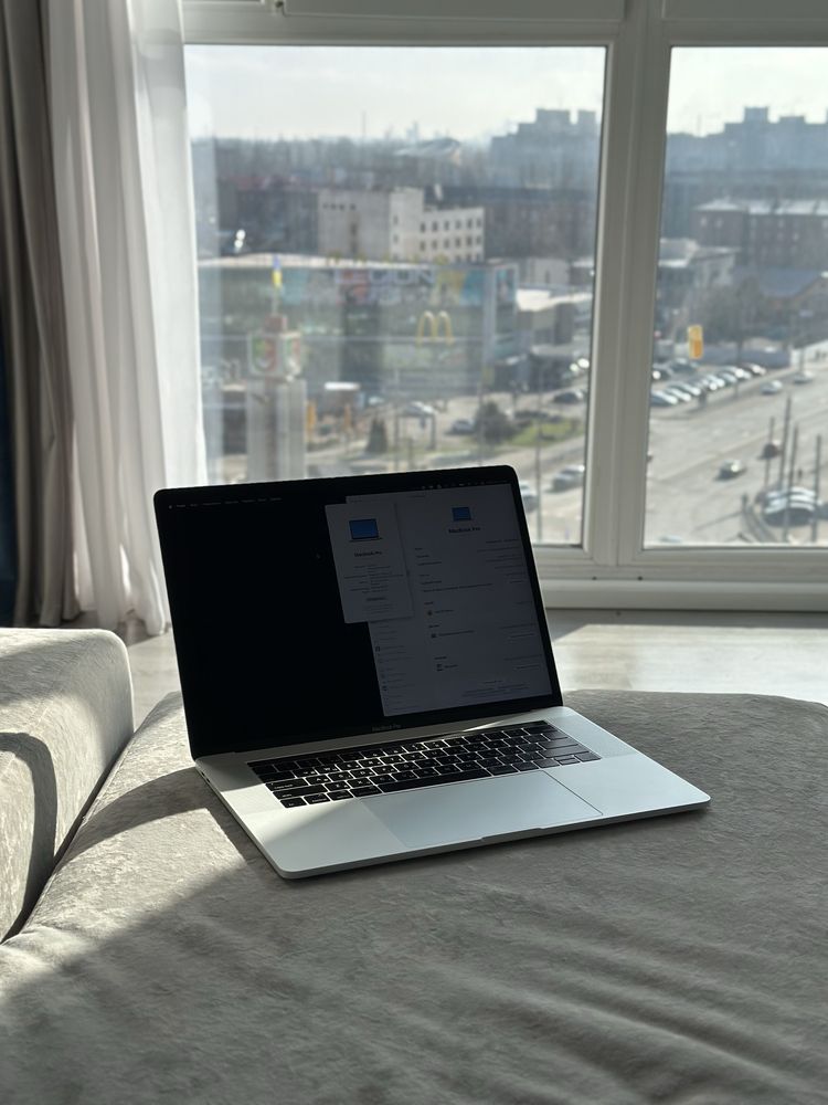 Macbook Pro 15 2017 максимальная комплектация i7/16/256
