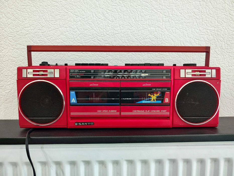 Sanyo MW703K ретро винтажная магнитафон магнитола 1987г