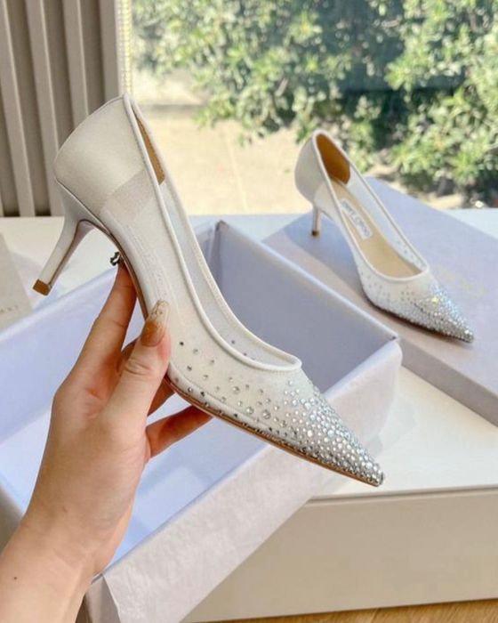 Piękne szpilki białe na każdą okazję ślub ,