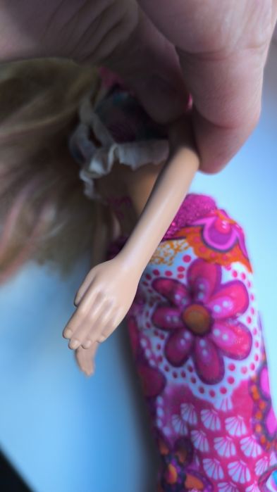 Лялька Barbie з татуюванням в гарному стані