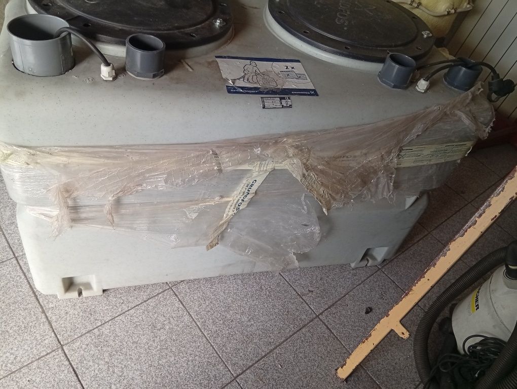 Depósito recolha de aguas com 2 bombas Grundfos