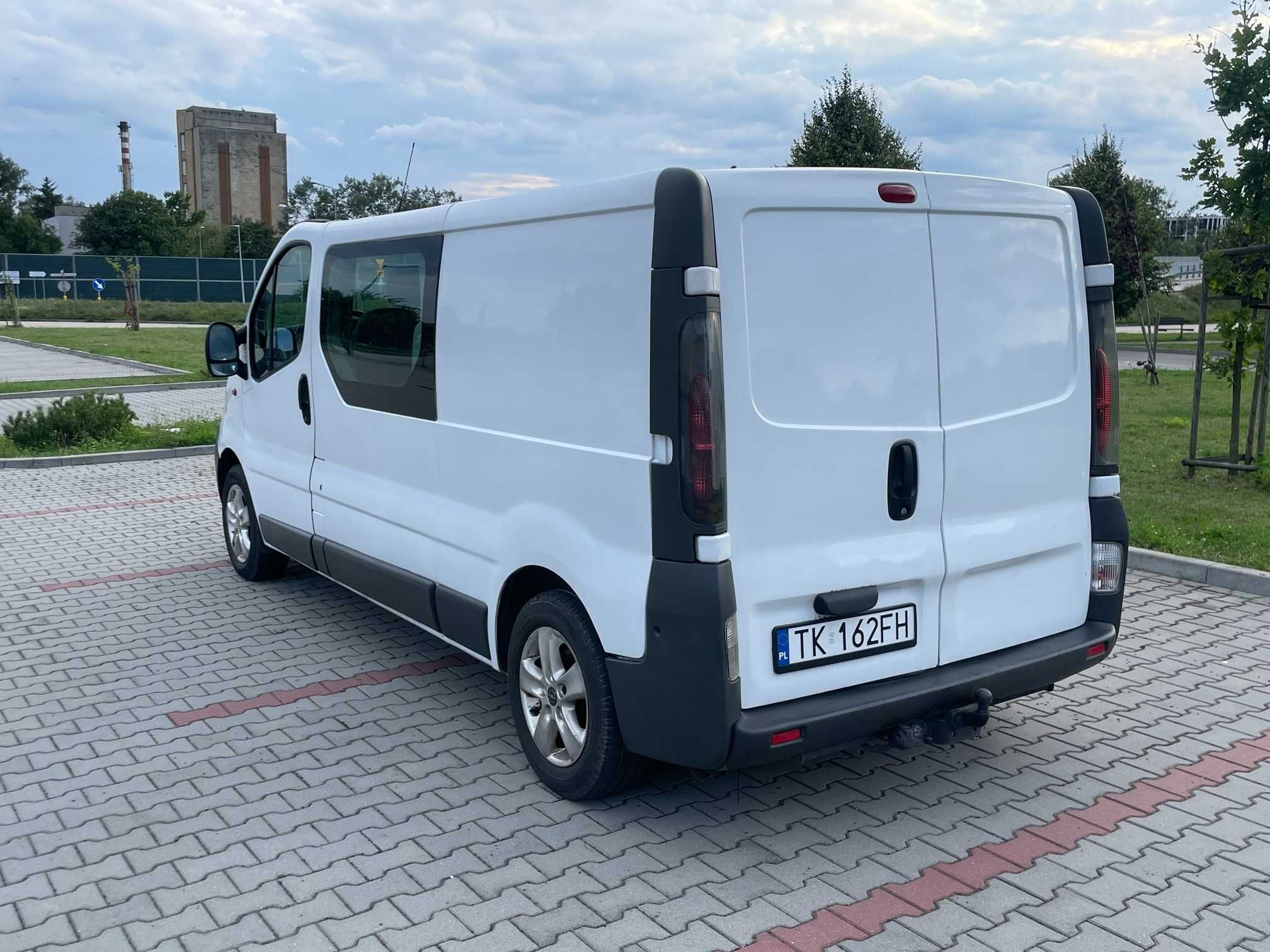 Opel Vivaro 1.9CDTI 5/6-os Klima, Long, Hak, Polecam!!!