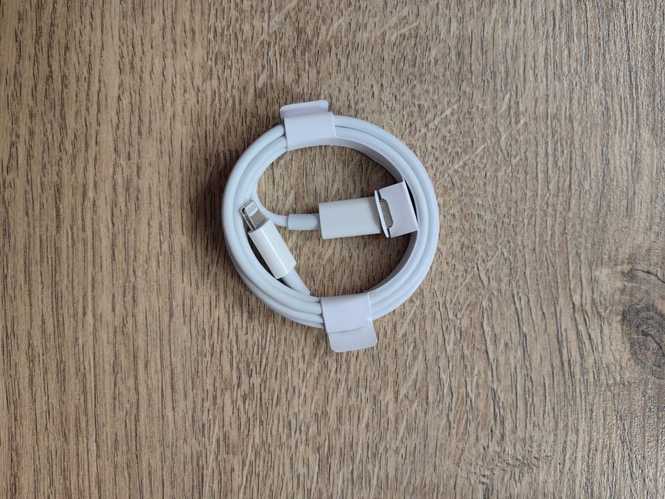 Кабель Lightning Apple