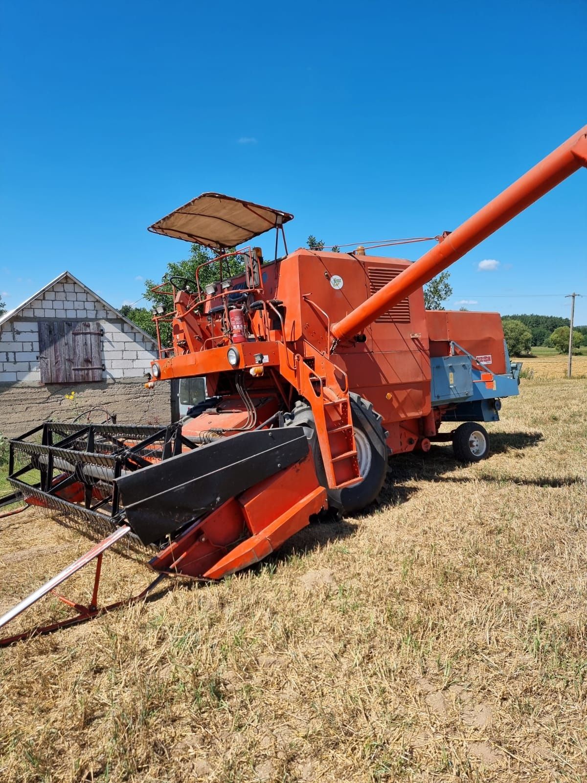 Kombajn Bizon Z056