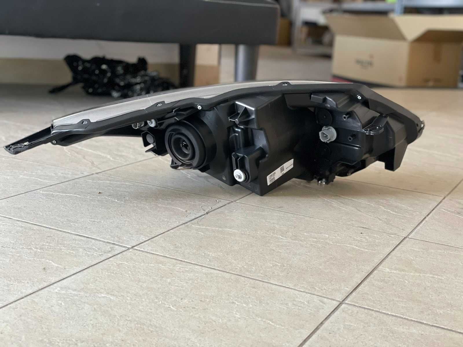Фара HONDA HR-V, 2015 - 12.2018 33100T7SA01 33150T7SA01