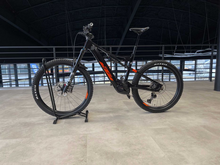 Macina Kapoho Master flaming black (orange)