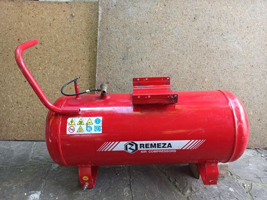 Розширювальний бак (ресивер ) насосної станції 50 л, в робочому стані.