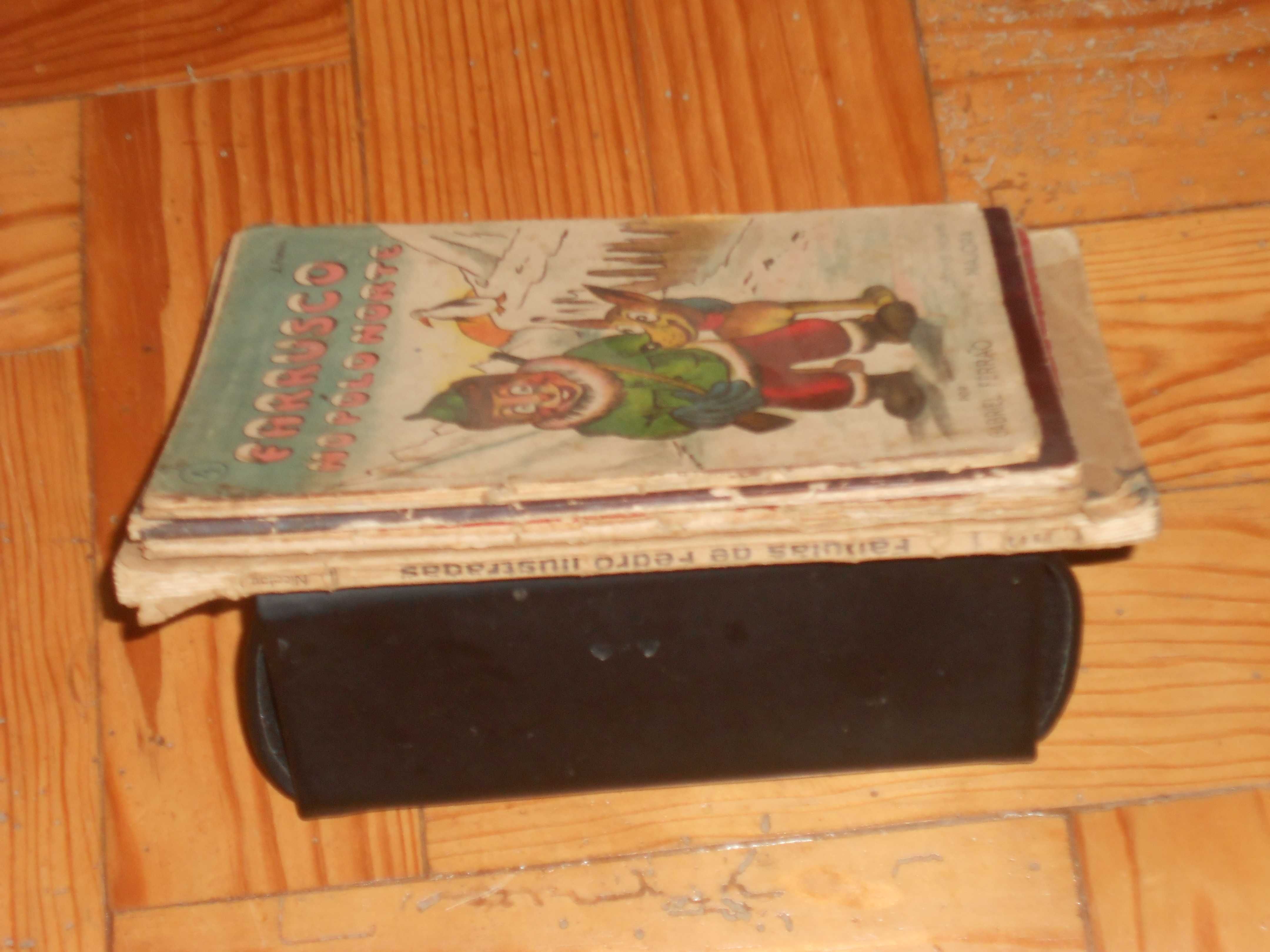 Livros Colecção Salta Pocinhas - Coelhinho Branco e Fabulas de Fedro