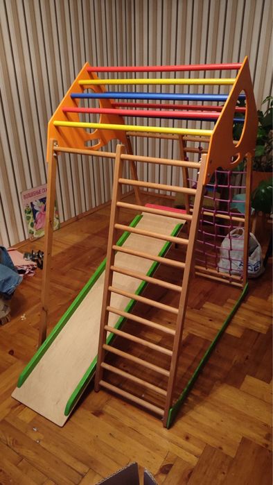 Дитячий спортивний куточок