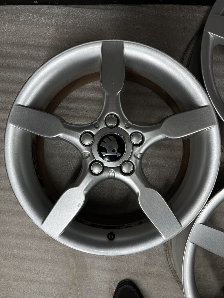Диски R17 5x112 Et54 7J. Skoda Octavia Superb VW Golf Jetta Touran Cad