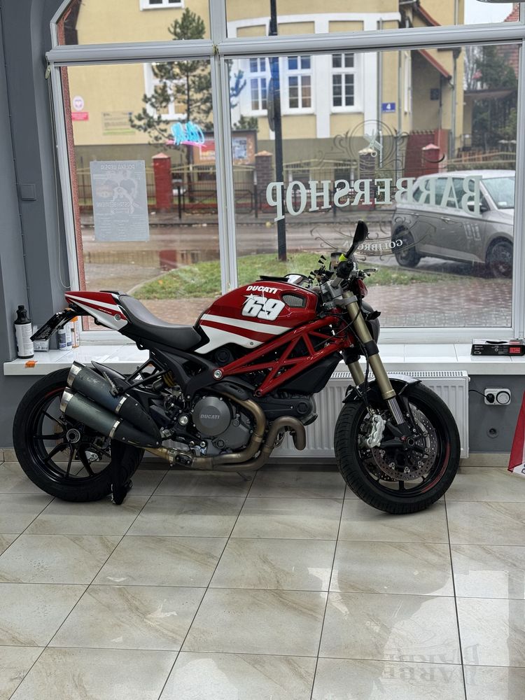 Ducati Monster 1100cm evo 2012r przebieg 10 000km