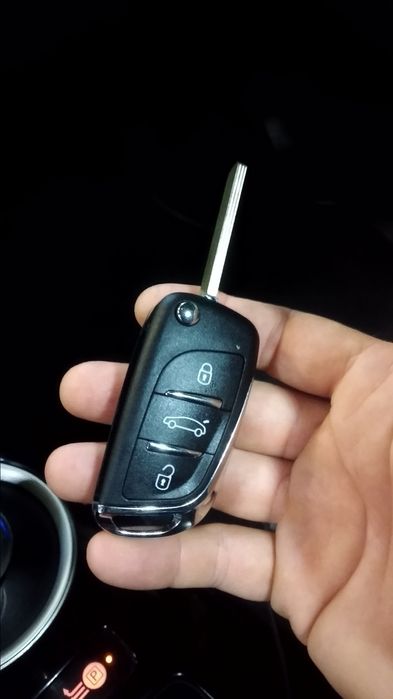 Смарт ключ  Nissan leaf 2013-2016