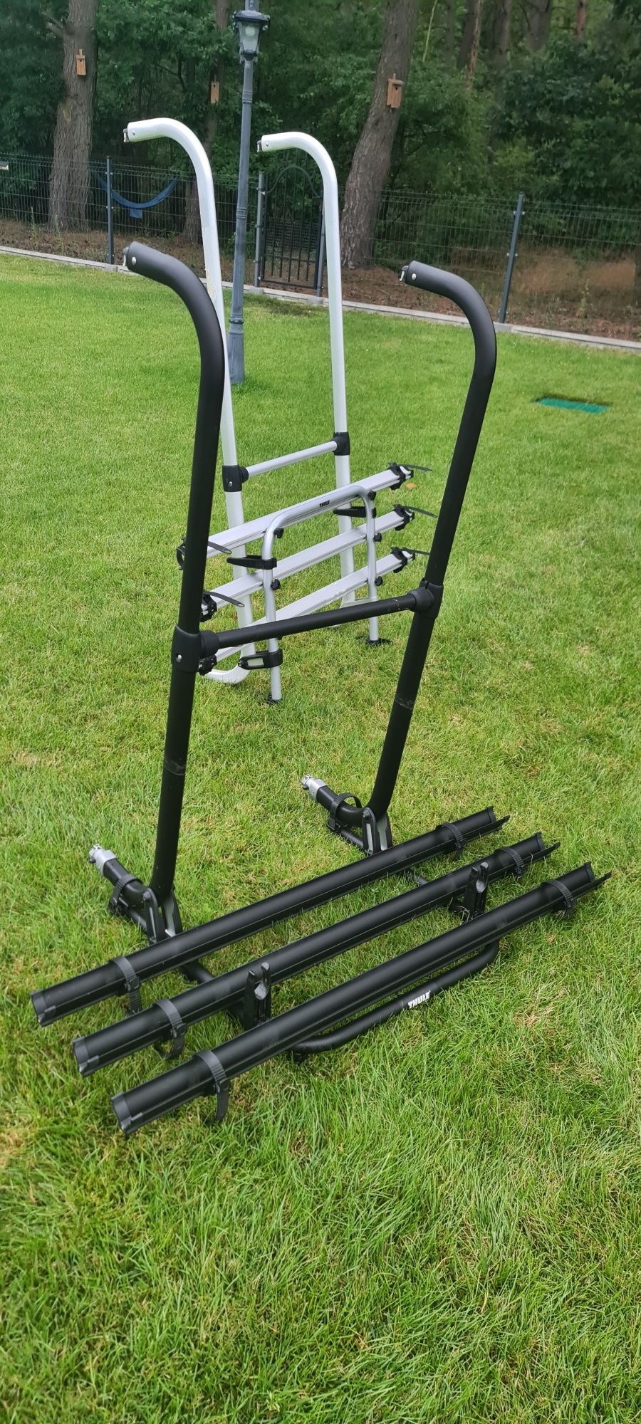 Thule Esse4 Triple bagażnik rowerowy na 3 rowery  Kamper Przyczepa