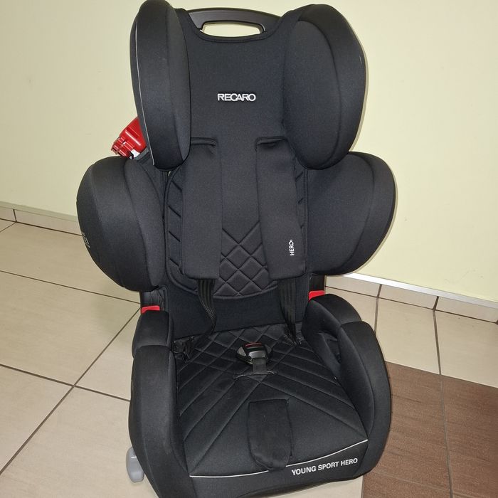 Sprzedam fotelik Recaro Young Sport Hero 15-36kg.Od dziewczynki.