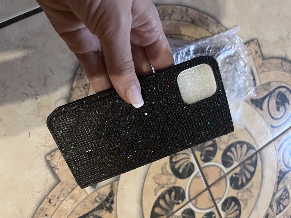 Продам чохол на iPhone 12 (новий )
