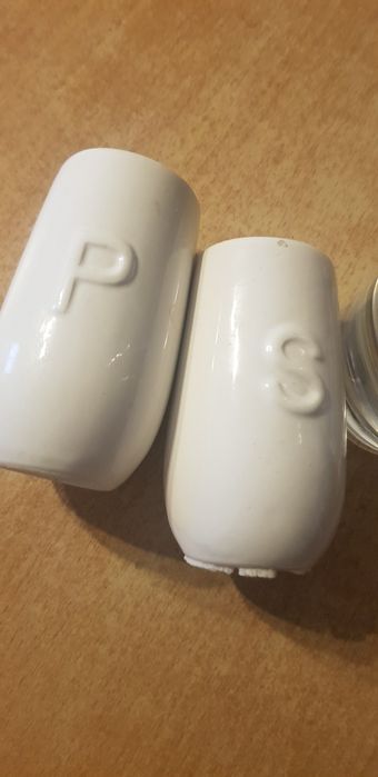 Duka zestaw pieprz sol biały pieprzniczka solniczka