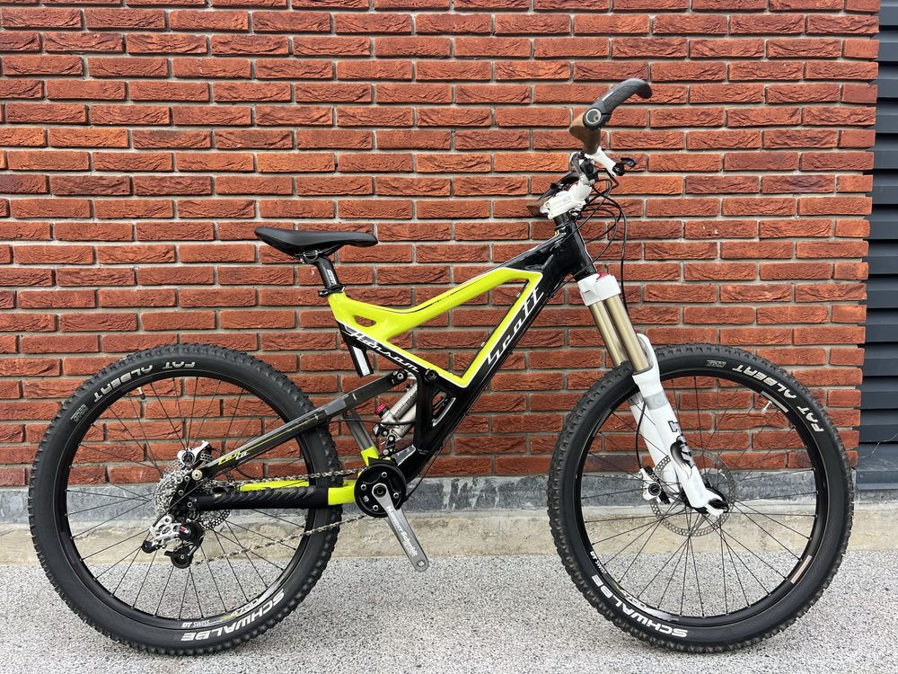Двопідвіс Carbon Scott