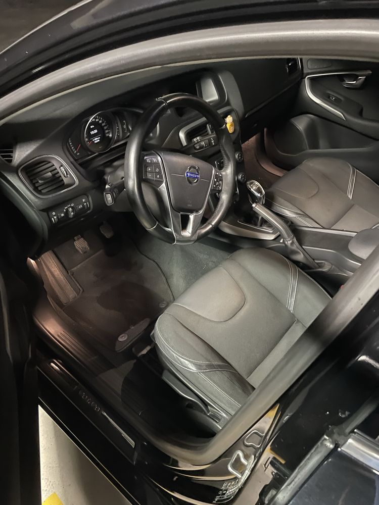 Volvo v40 Momentum