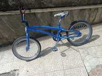 BMx avenda precisa de uns retoques