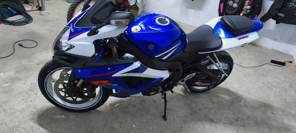 Vendo ou troco por algo do meu agrado