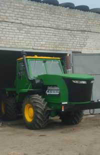 Трактор т150к "John Deere "