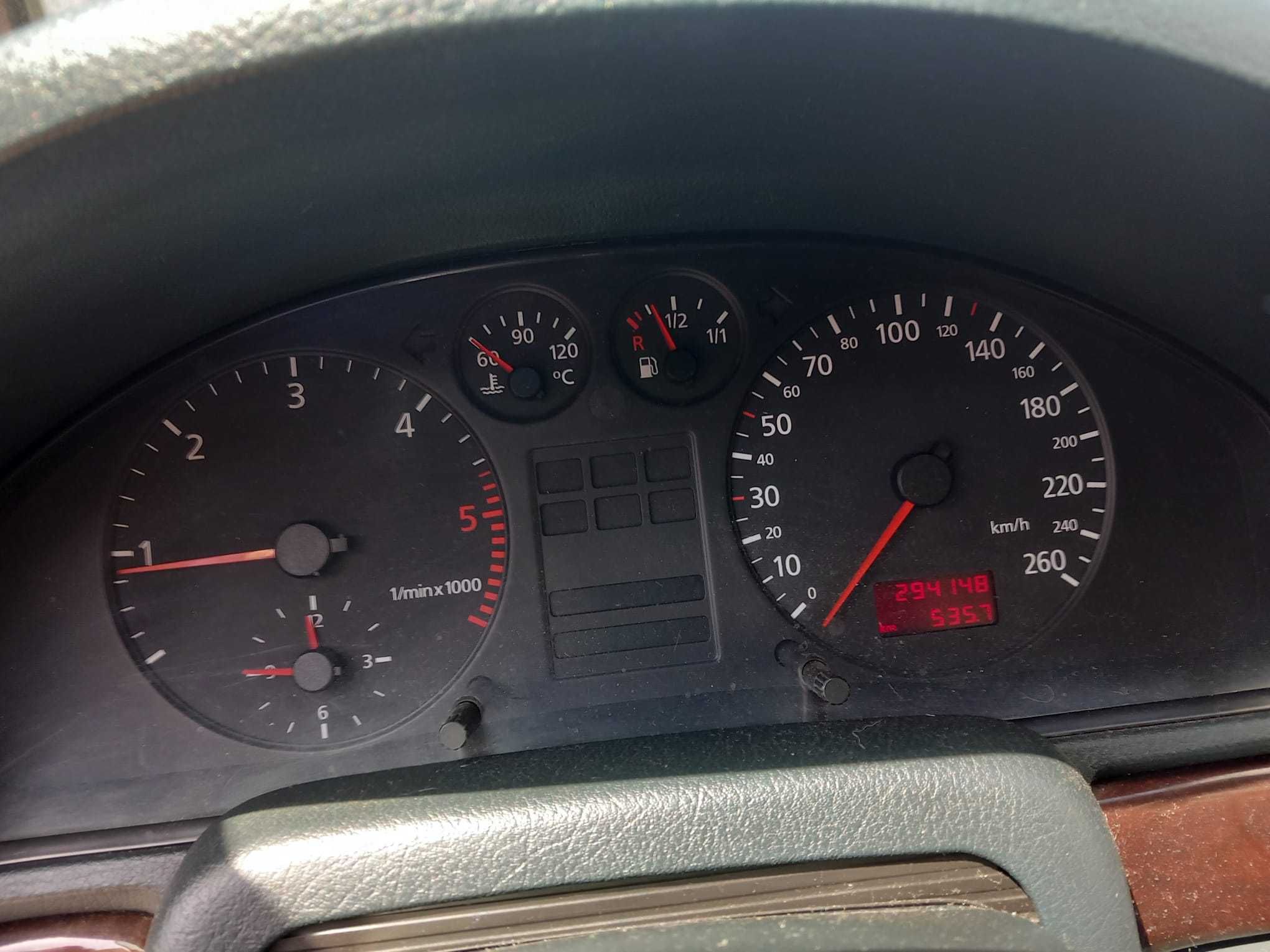 Segue para venda Audi A4 b5