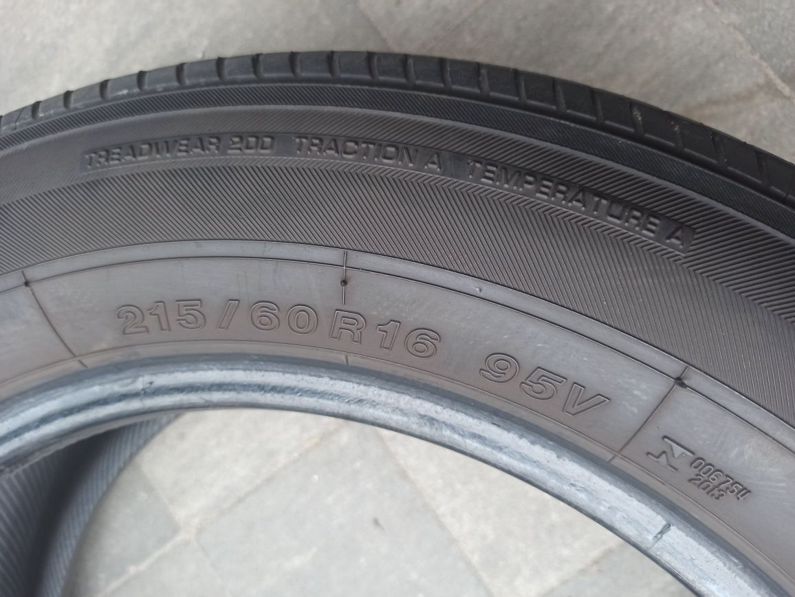 Летняя резина ПАРА 215/60 R16 Yokohama Decibel