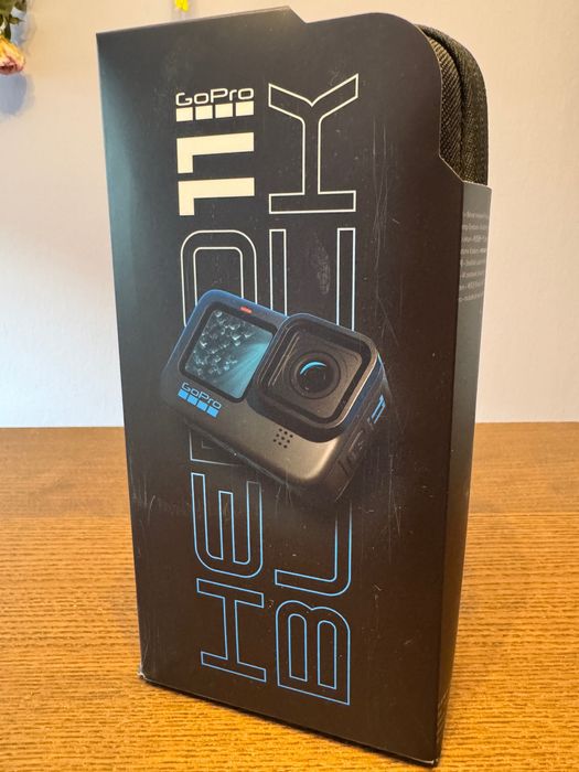 GoPro HERO11 Black + (etui, bateria, mocowania) – stan bardzo dobry