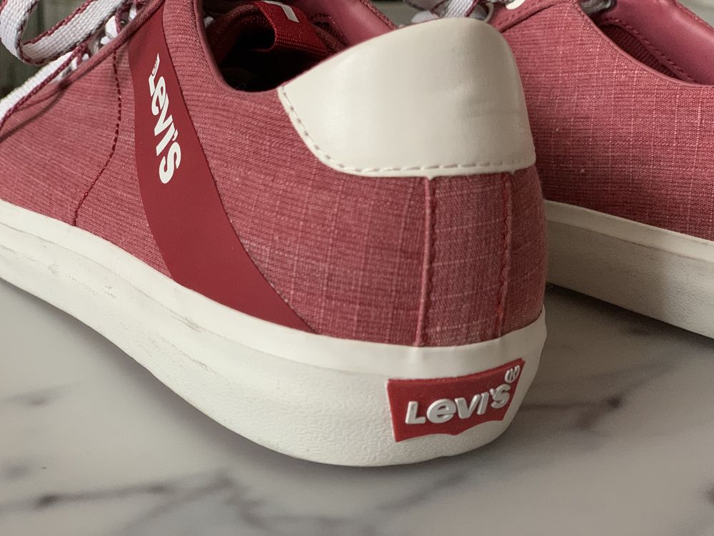 Trampki Levis roz. 43 nowe