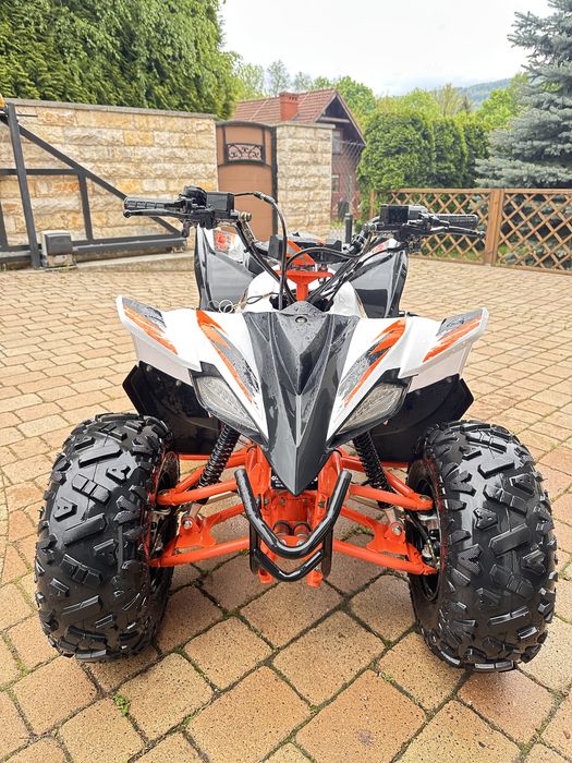 Quad Kayo 110 z kompletem gąsienic na zime i komplet ubrań dla dziecka