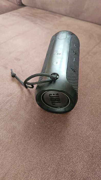 Sprzedam głośnik jbl flip 3