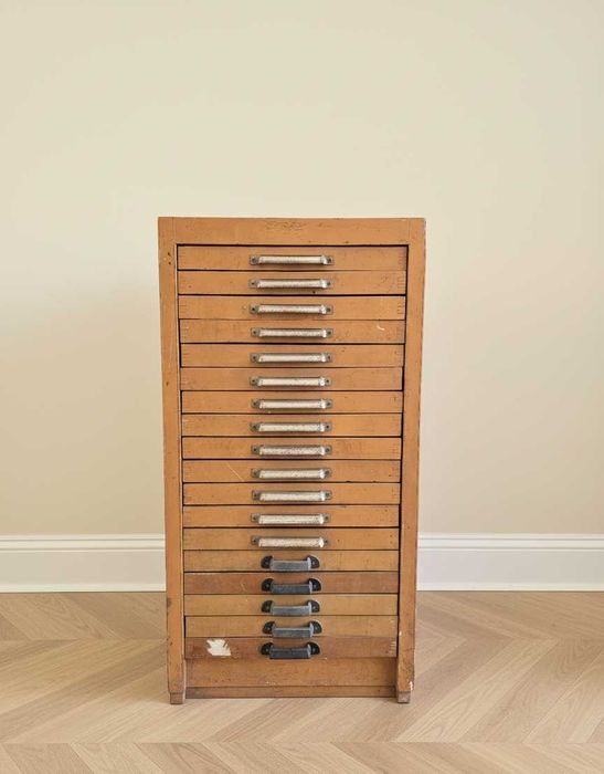 Wloska szafka zecerska komoda typograficzna vintage szuflandia