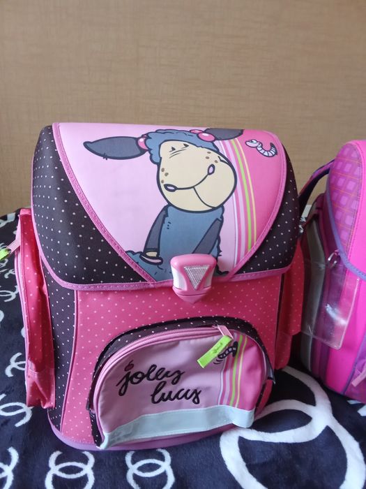 Школьный рюкзак для девочки с сюрпризом.