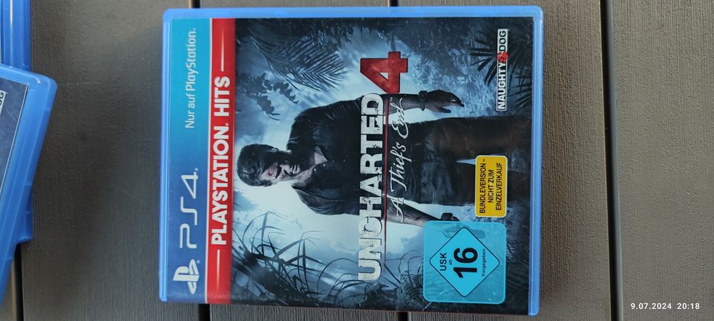 Gry na PSP4, 3 sztuki plus gratis