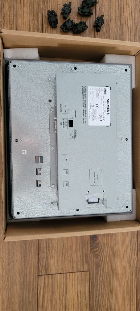 Panel Siemens 6AV6-643-0CD01-1AX1