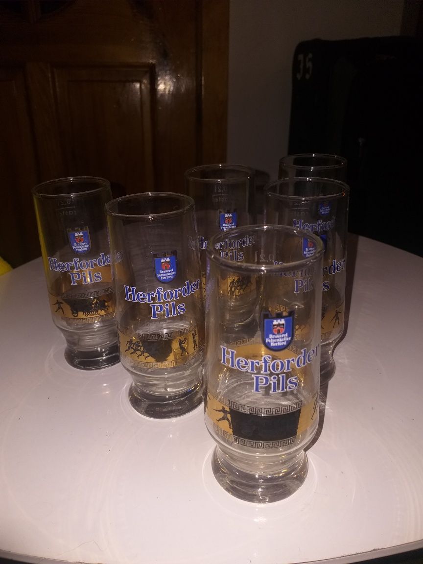 Sześć,złoconych kielichów do piwa Herforder Pils