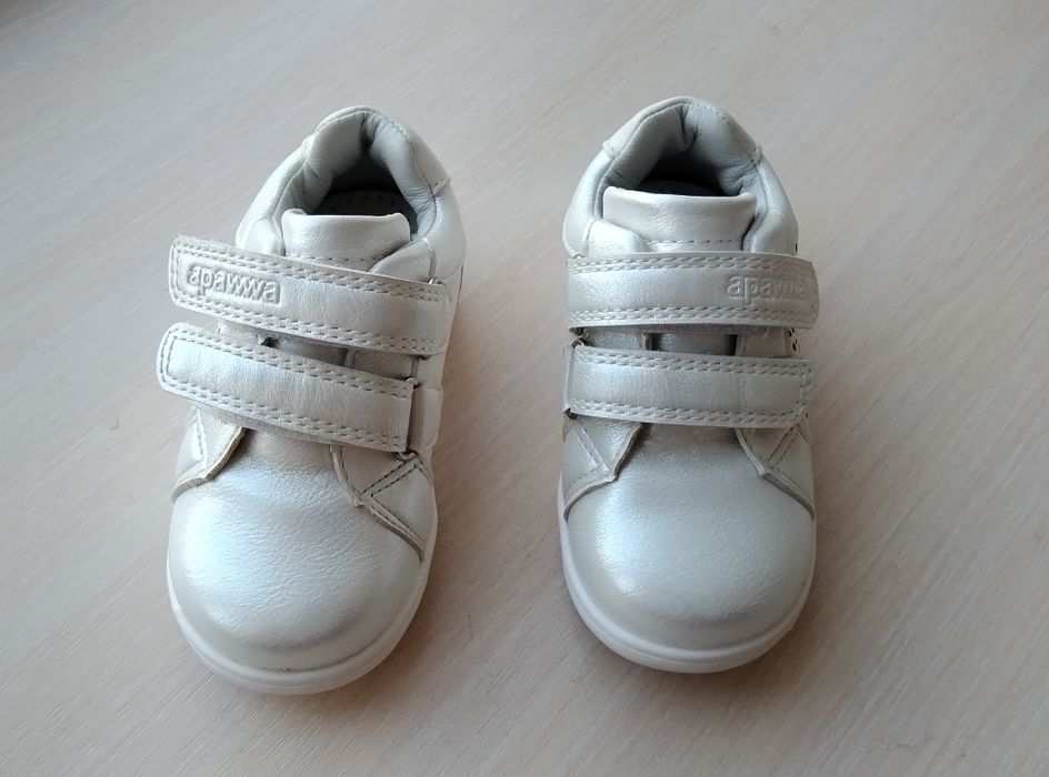 Продам дитячі кросівки 22р