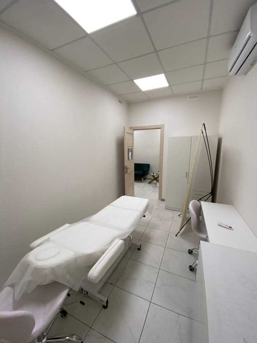 Оренда кабінету в салоні краси в центрі біля Ратуші