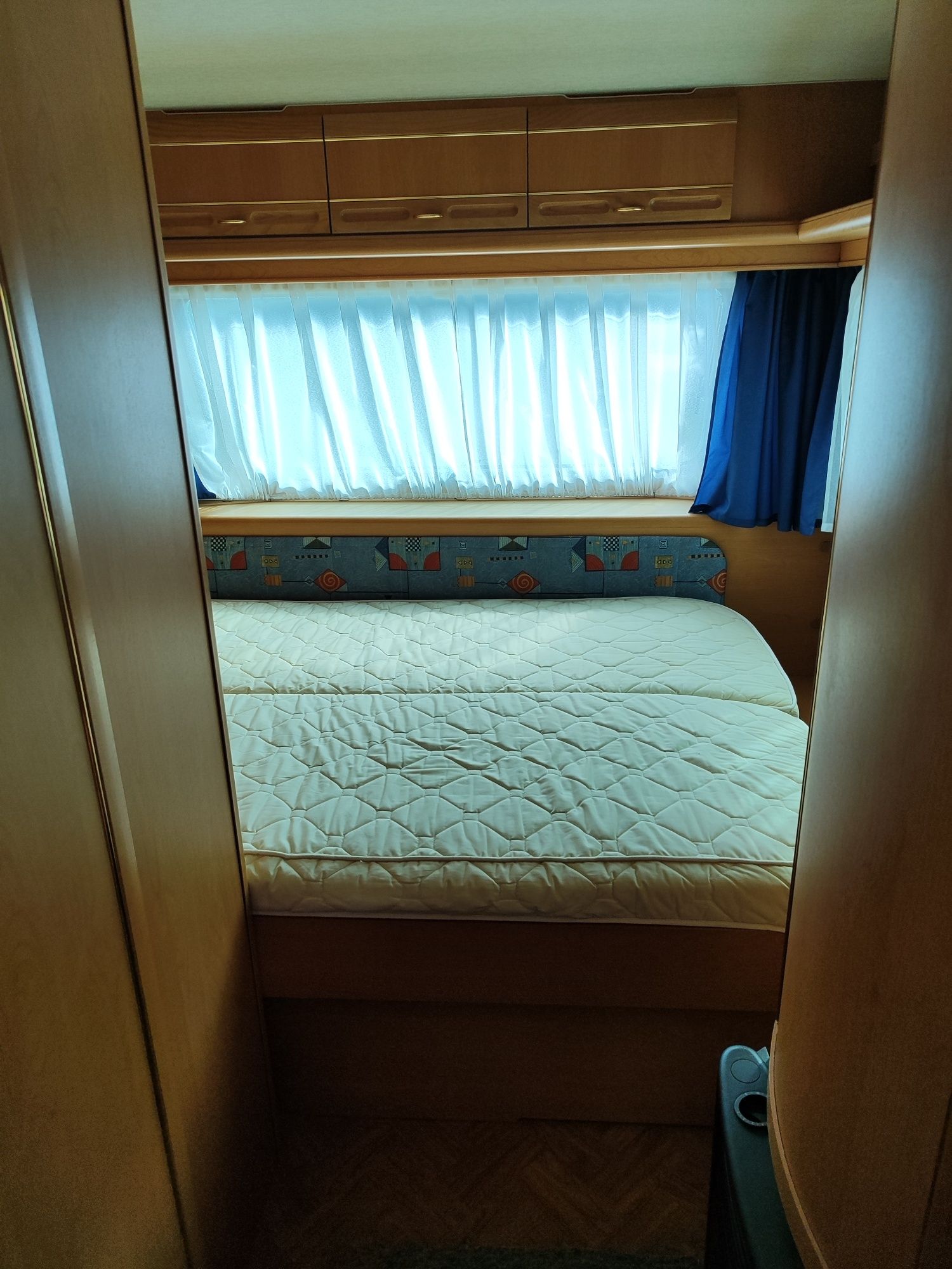 Sprzedam przyczepę Adria 432 DMC 1000 kg  1999