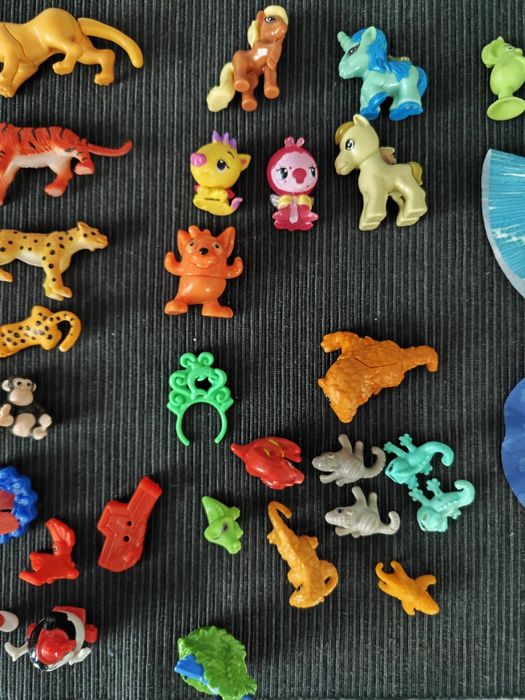 Figurki z Kinder jajek, Minionki, Elza, zwierzątka