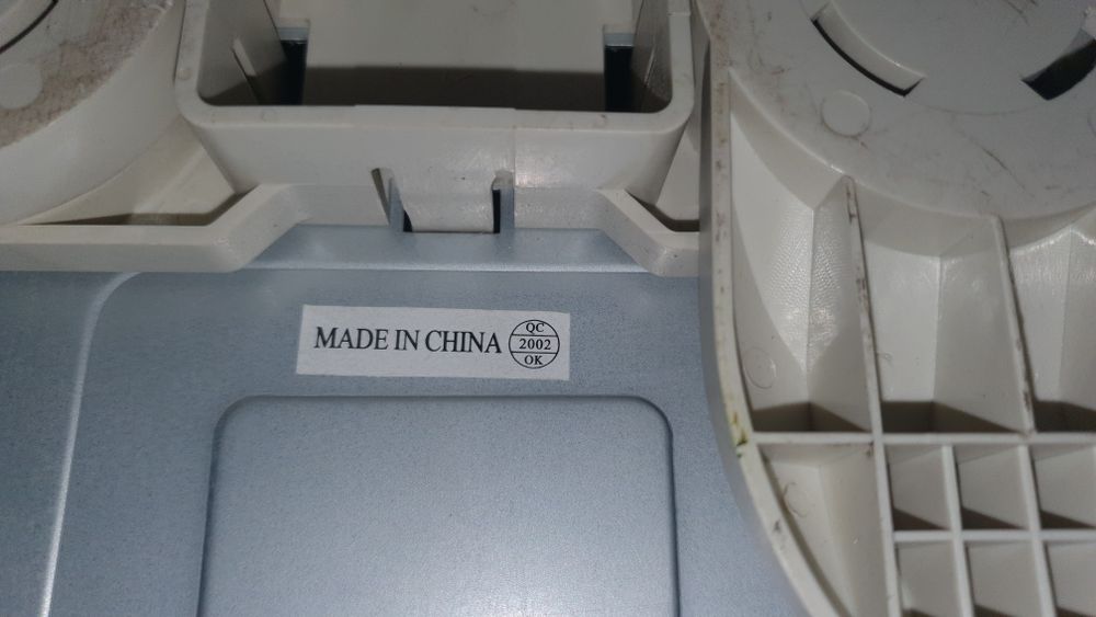 Obudowa Big Tower Retro nóżki obracane 240stopni.