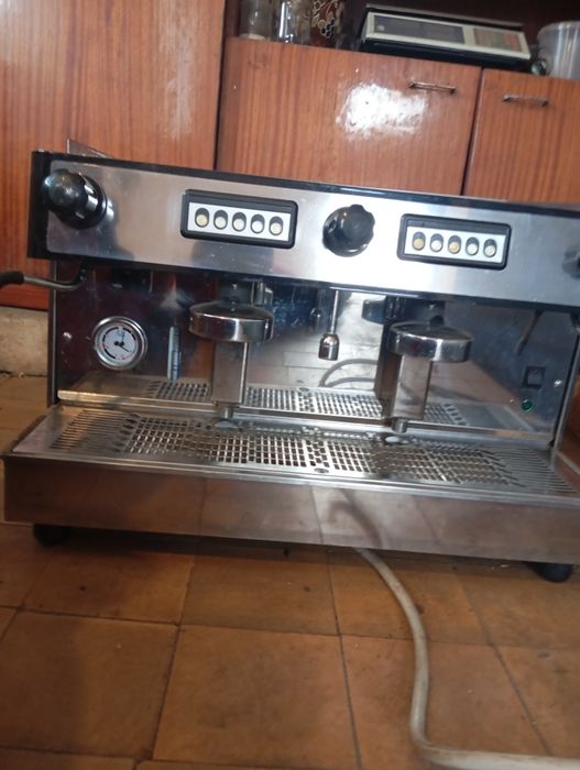 Продам кавомашина професійна