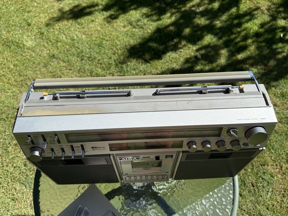 Продам магнитолу AIWA 990